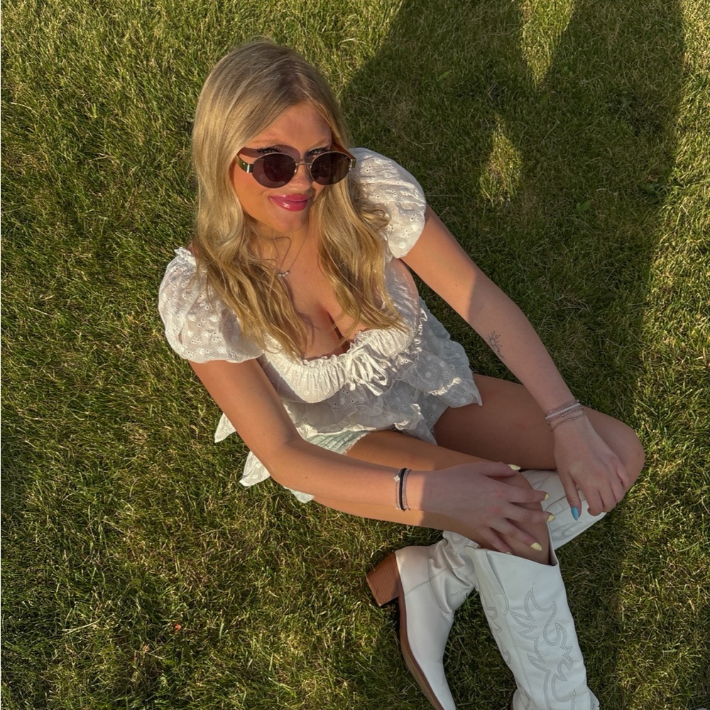 Meet your Posher, Pearl